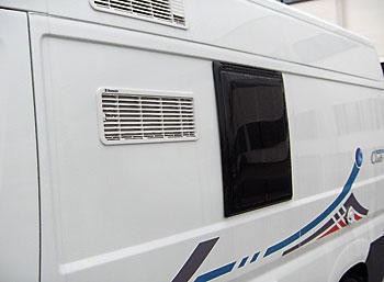 Ventana POLYPLASTIC DUCATO >07/2006 (816 x 650mm) LATERAL - BarnaCampers